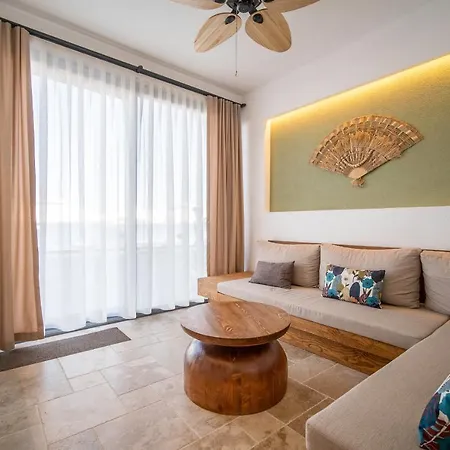 Yali Suites Bed and Breakfast
